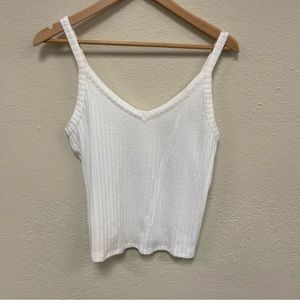 American Eagle Crop V Neck Tank - VERY Soft - NWOT - Size XL